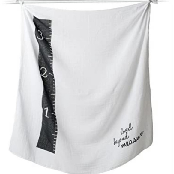 Lulujo “Loved beyond measure” muslin milestone swaddle blanket - Picture 4 of 5